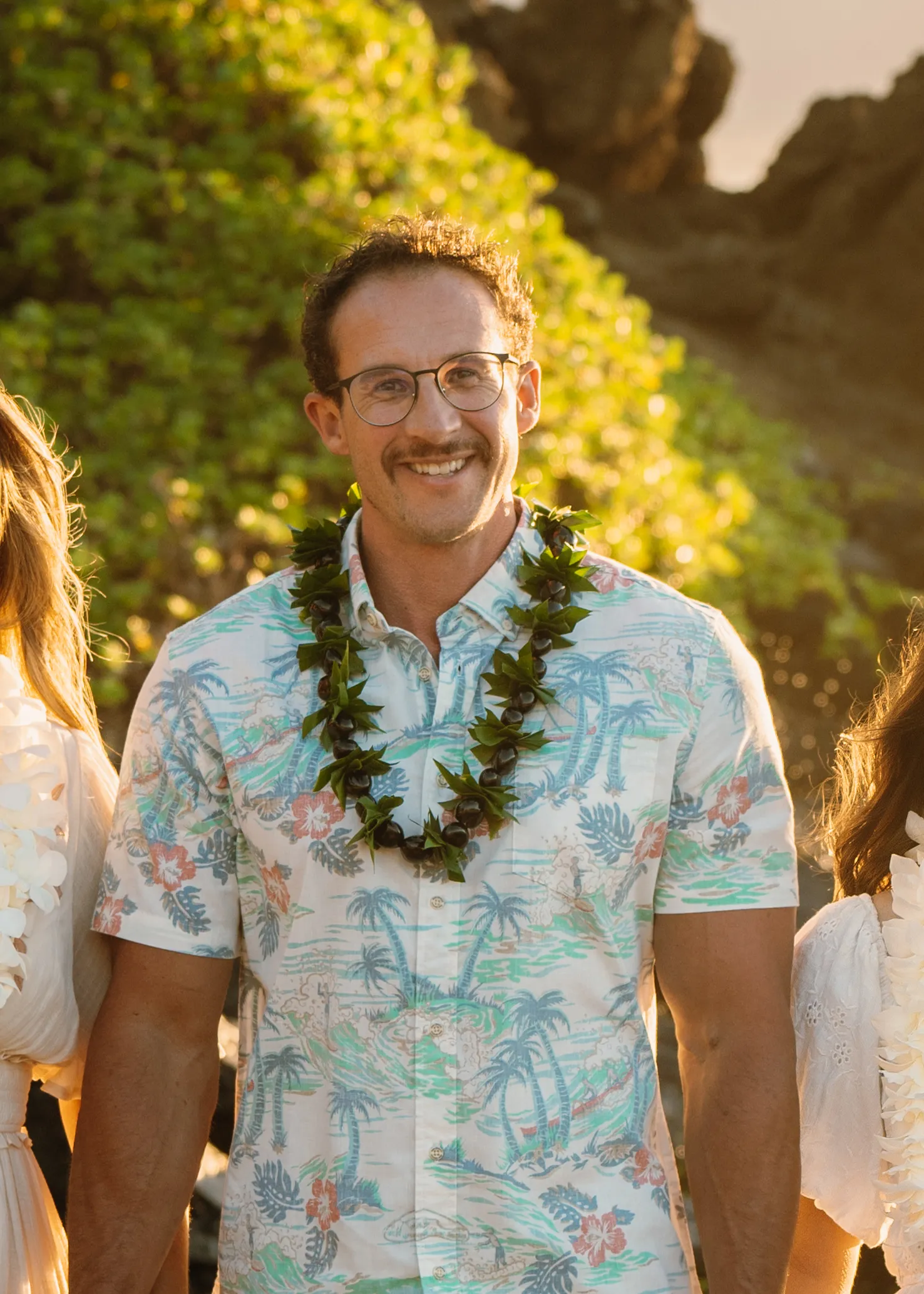 Kukui Nut Lei with Ti Leaf image